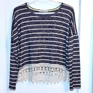 Stripped navy and white sweater with a hi/lo 'crocheted' lace hem nieve-coquette